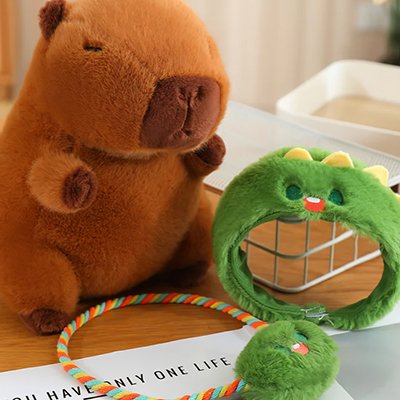 Peluche capybara apportant une touche douce et chaleureuse à la chambre enfant