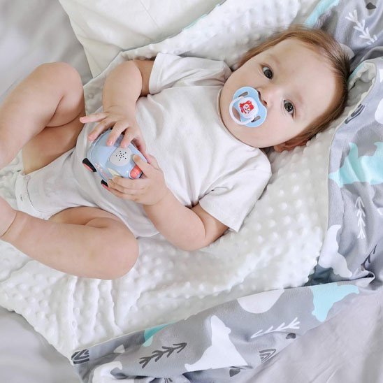 Couverture bébé utilisée pour les moments de repos