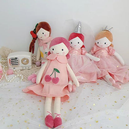 Doudou intégré à la décoration d’une chambre bebe