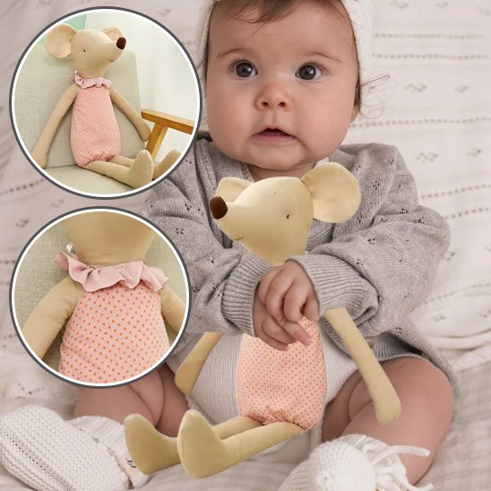 Doudou intégré à la décoration d’une chambre enfant