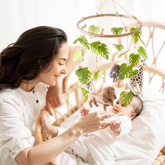 Mobile bébé adapté à l’univers doux du nourrisson