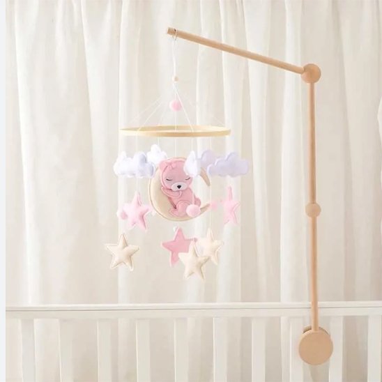 Mobile bebe décoratif avec éléments suspendus pour la chambre