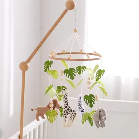 Mobile bébé décoratif avec éléments suspendus pour la chambre