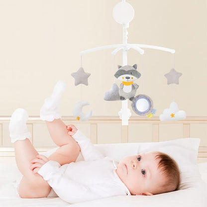 Mobile bebe suspendu au-dessus du lit pour éveiller le bebe