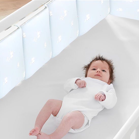 Tour de lit bébé décorative pour chambre bébé